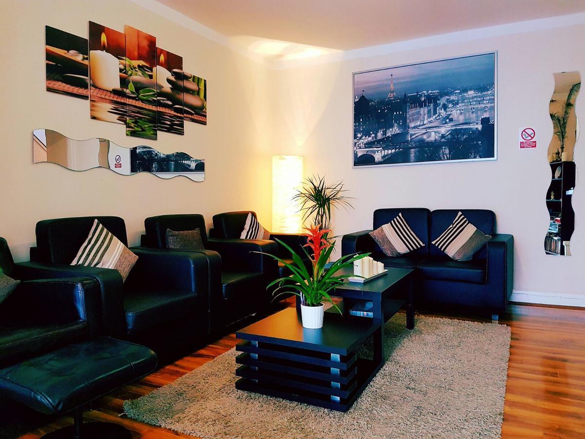 Gable Lodge London B&B Enfield Extérieur photo